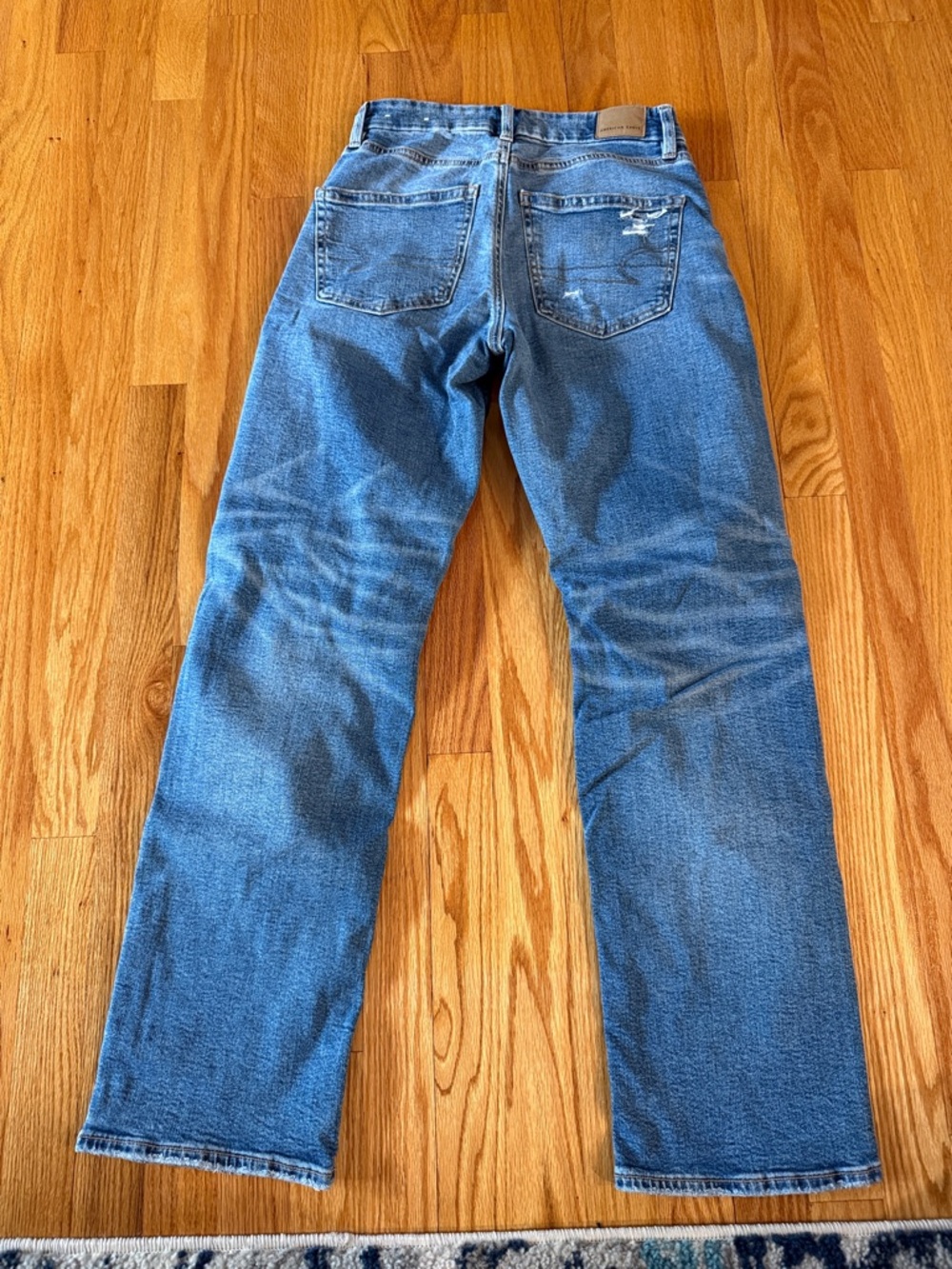 American Eagle Outfitters Women’s Curvy Straight Distressed Jeans - Picture 2 of 3